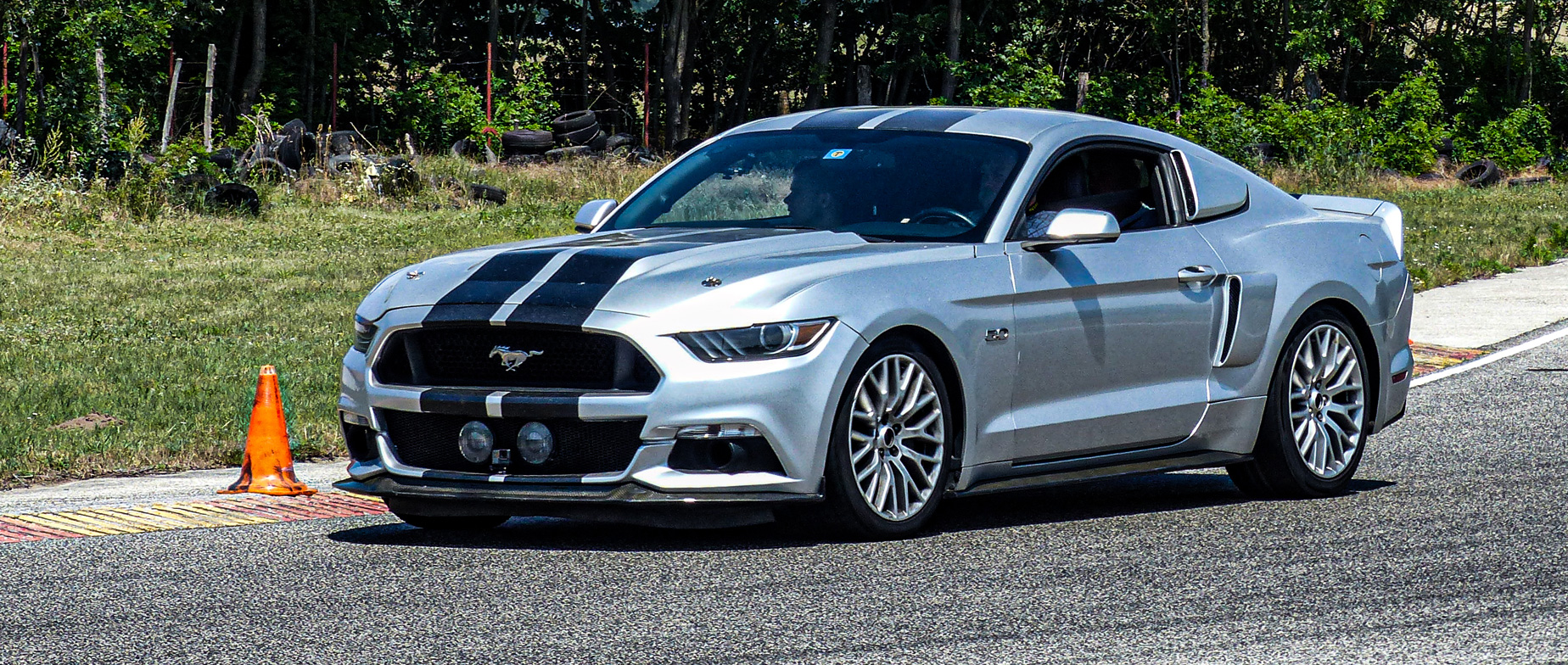 Élményautózás a Kakucsringen Mustang Eleanorban