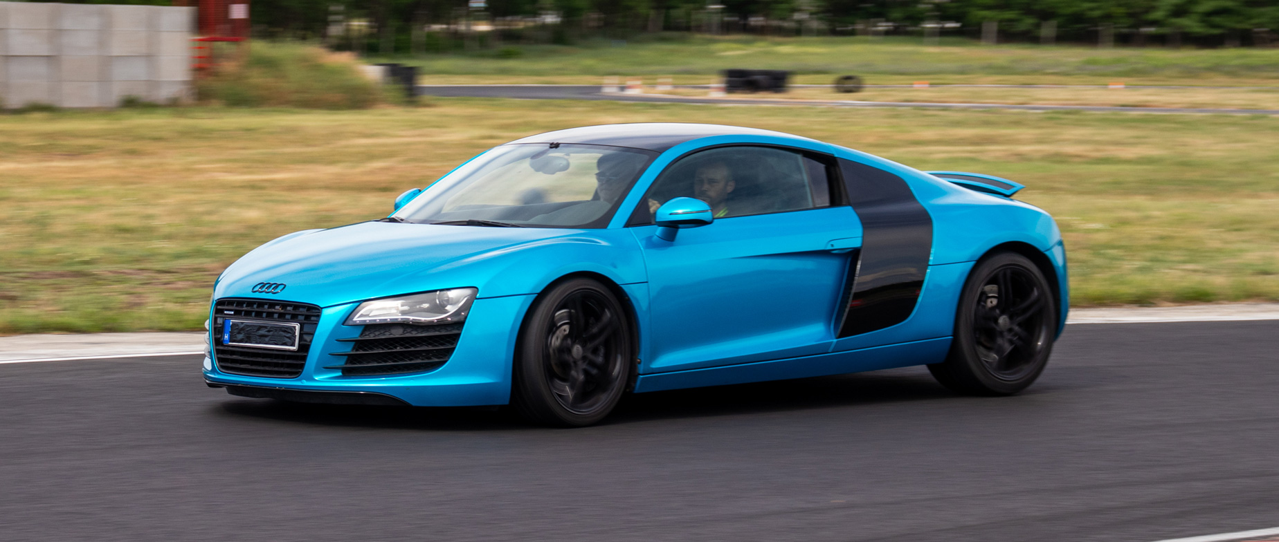 Audi R8 élményvezetés az Euroringen