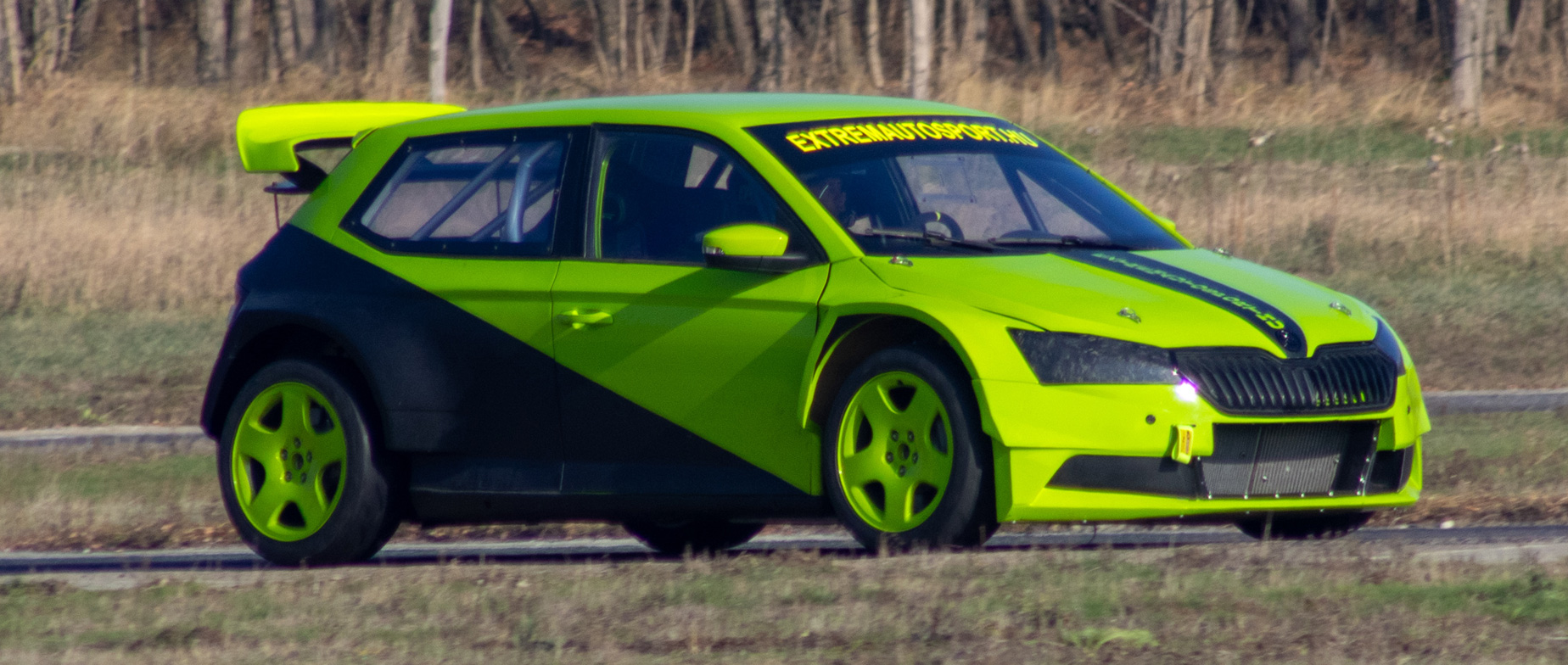 Valódi Rally Cross élmény versenypályán