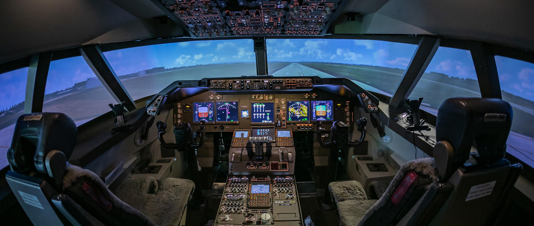 B747 szimulátor egy eseménydús nap egy pilóta életében