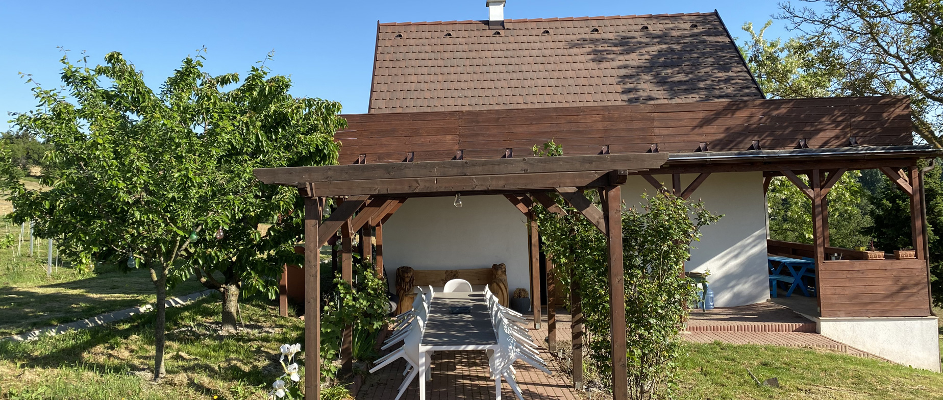 Privát borbirtok egy éjszakára szomszédok nélkül– medence, jacuzzi, borospince