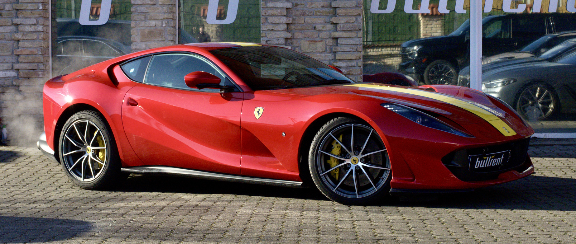 Ferrari 812 Superfast élményvezetés – 800 lóerő tiszta Ferrari-erő