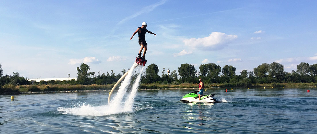 Flyboardozás a Fundy tavon