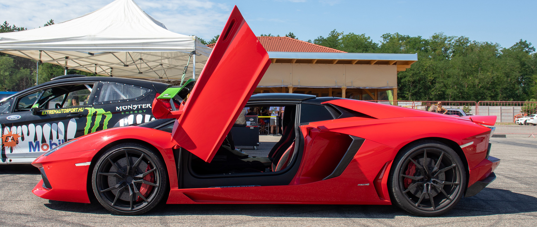 Lamborghini Aventador  LP700-4 élményvezetése versenypályán