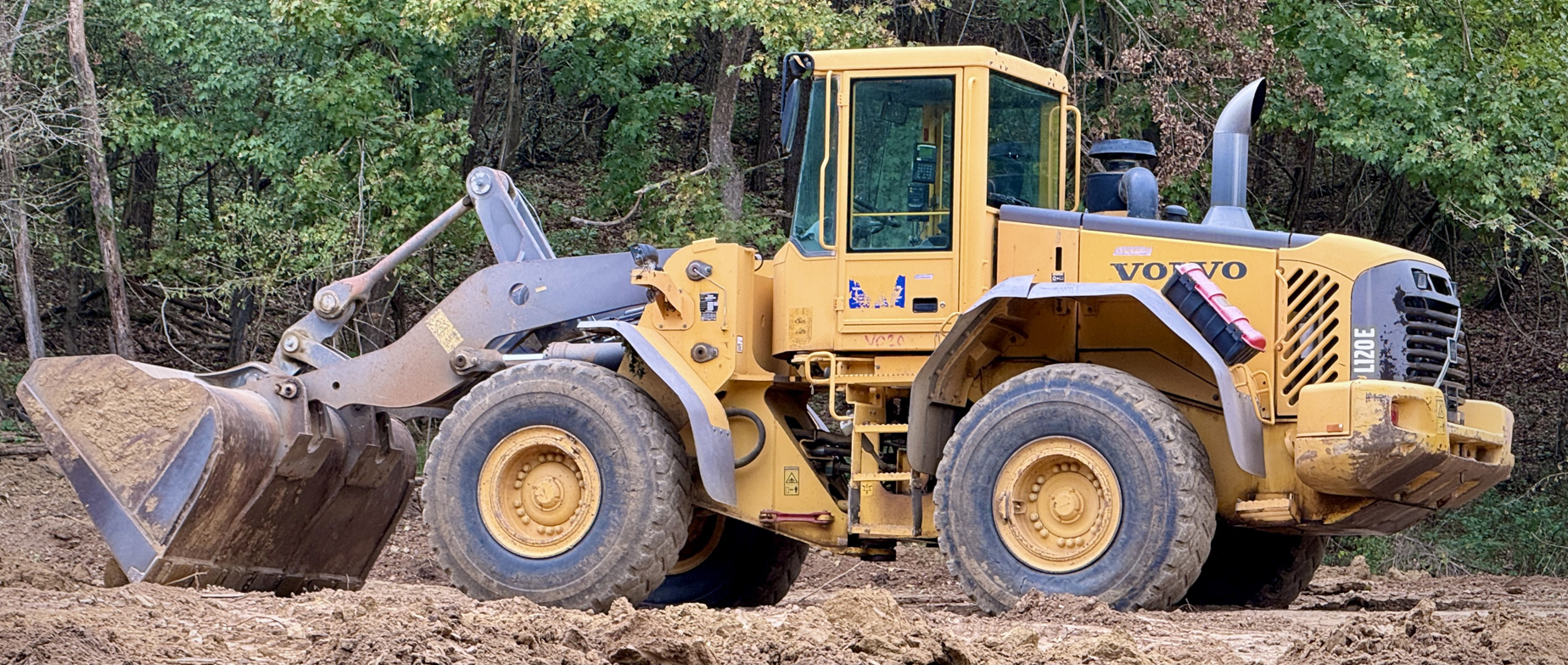 Volvo L120E homlokrakodó élményvezetés